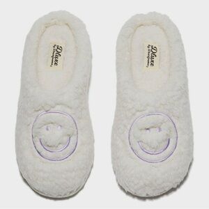 NWT fuzzy Dearfoam slippers